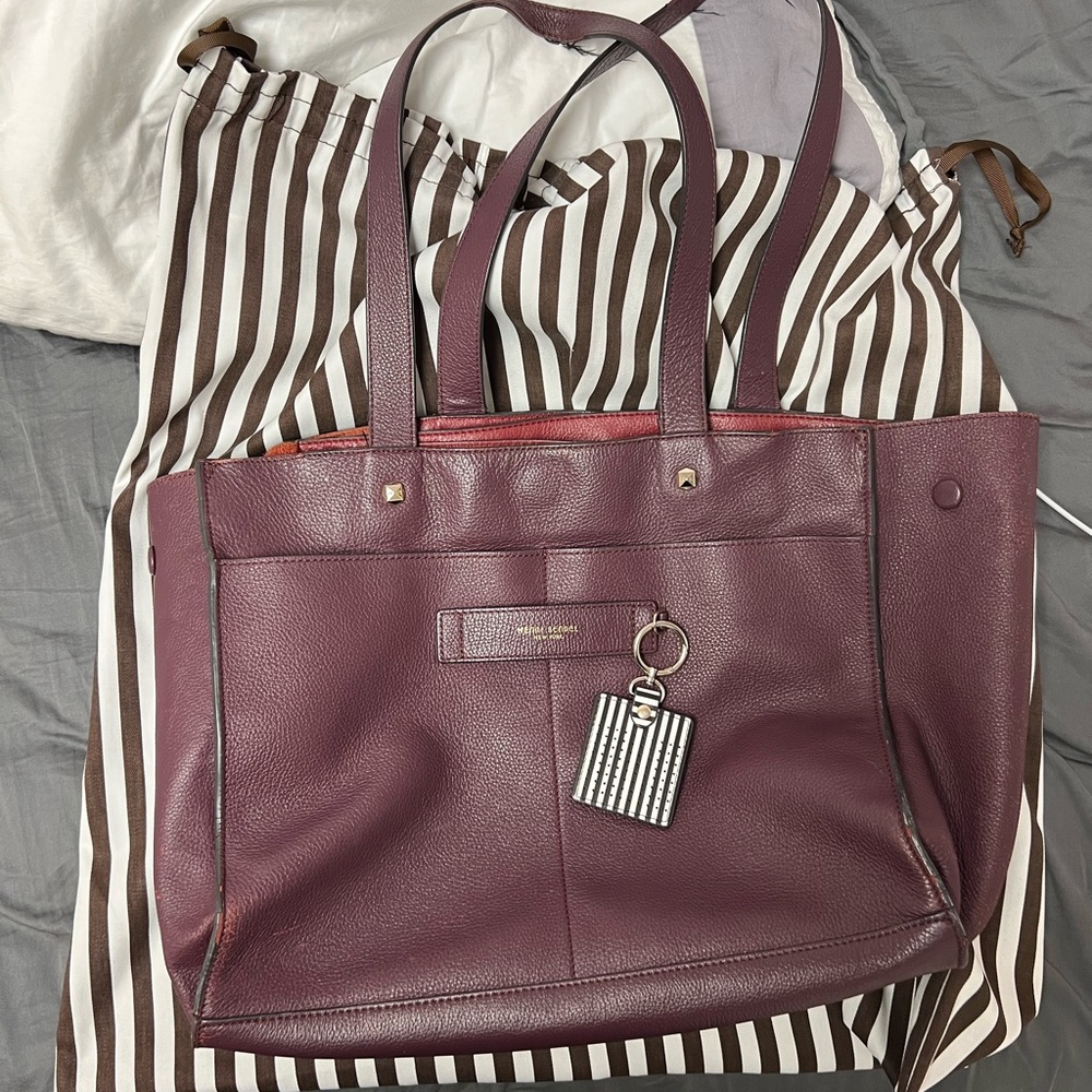 Henri bendel tote bag burgundy